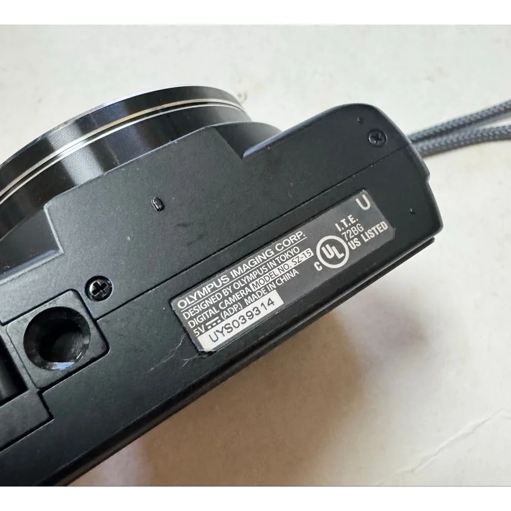 Olympus Stylus SZ-15 Digital Camera Black with Samsonite Case Tested - works
